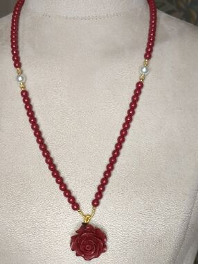 Women’s Red Beaded Rose Pendant Necklace
